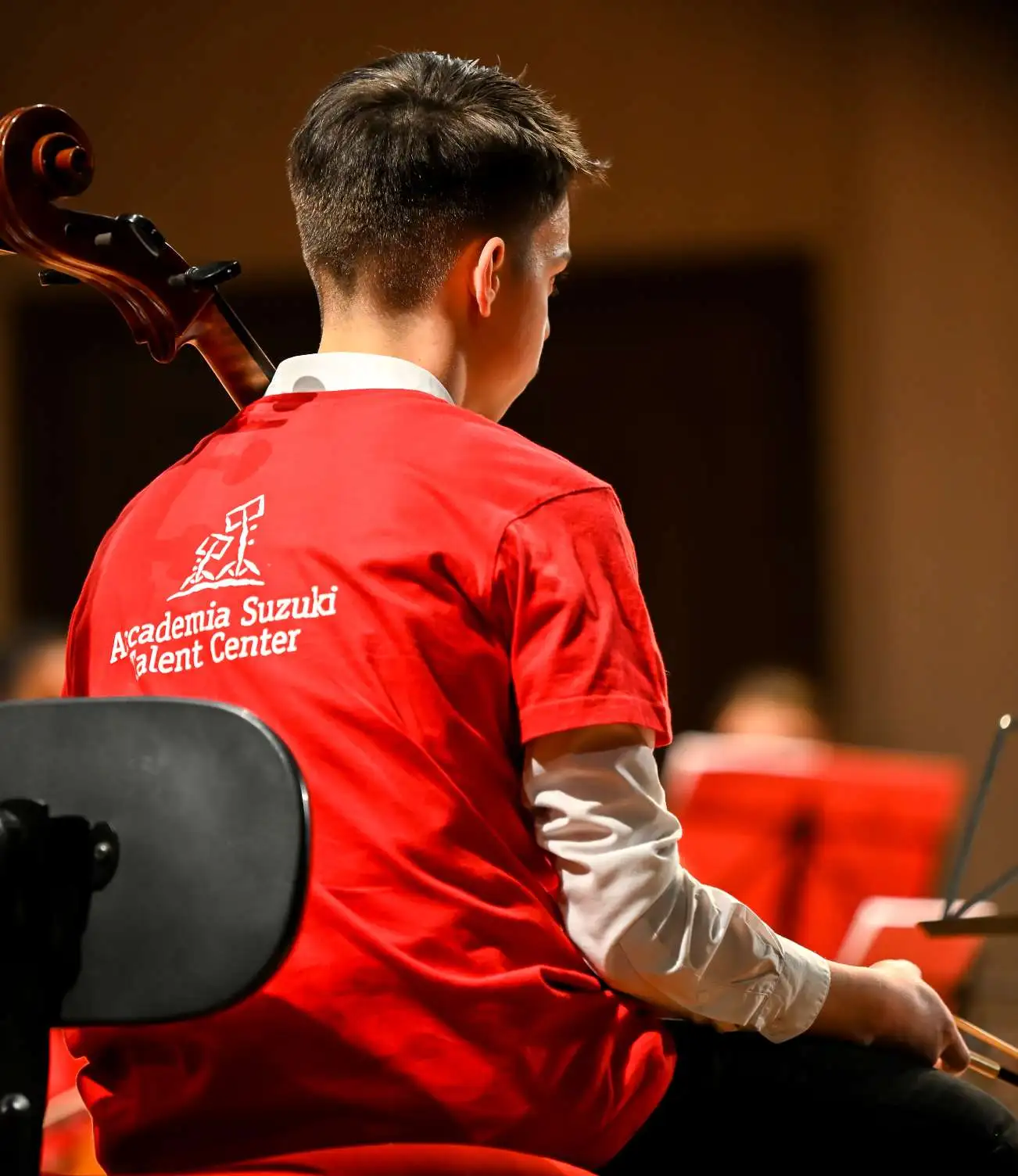 L'Orchestra Suzuki suona